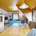 Moewe, 2 Schlafzimmer, Balkon In Granitz Casa de Férias