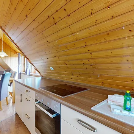 Moewe, 2 Schlafzimmer, Balkon In Granitz *